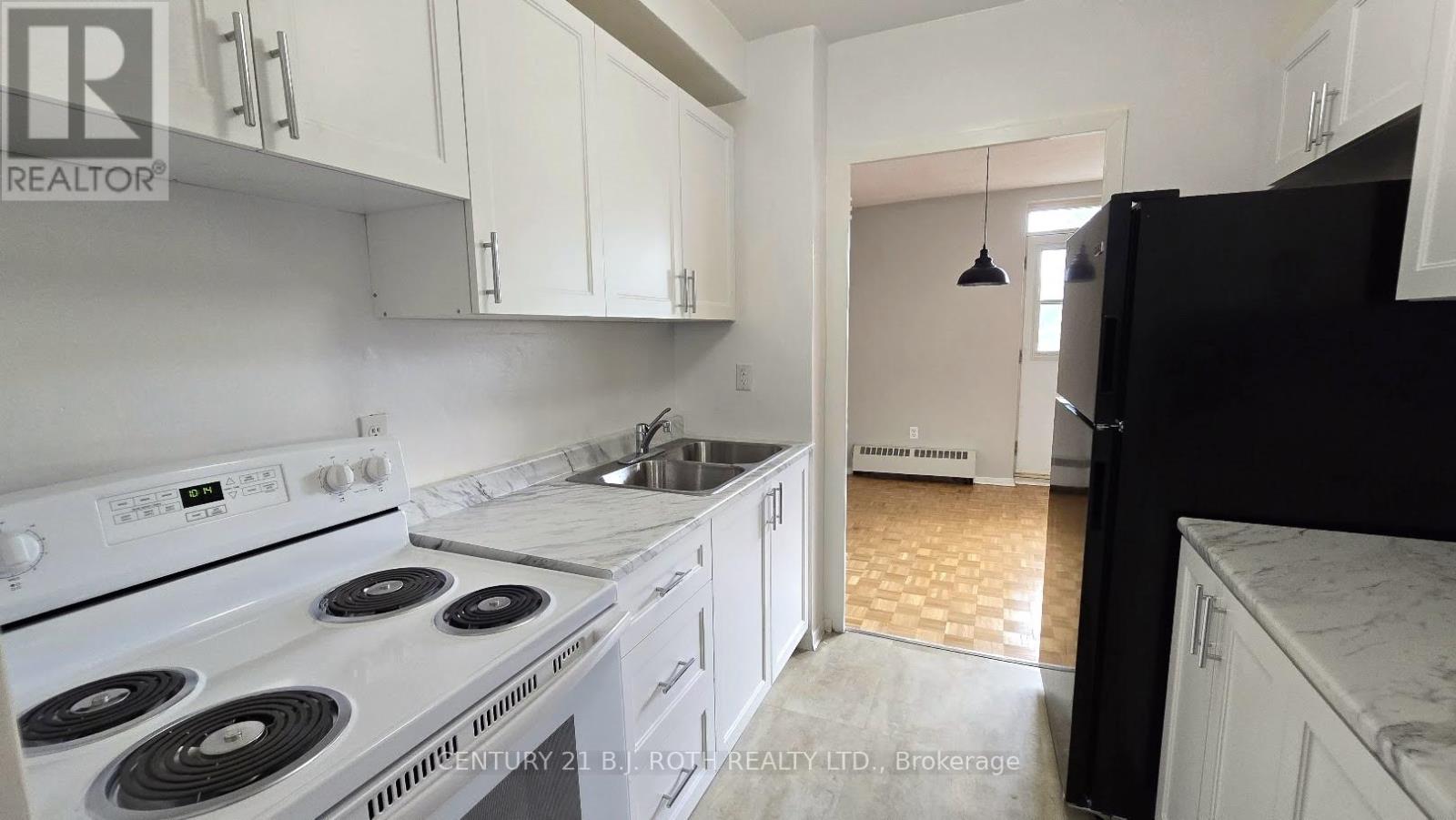 Photo 5 of 507 37 Peel Street, Barrie ON