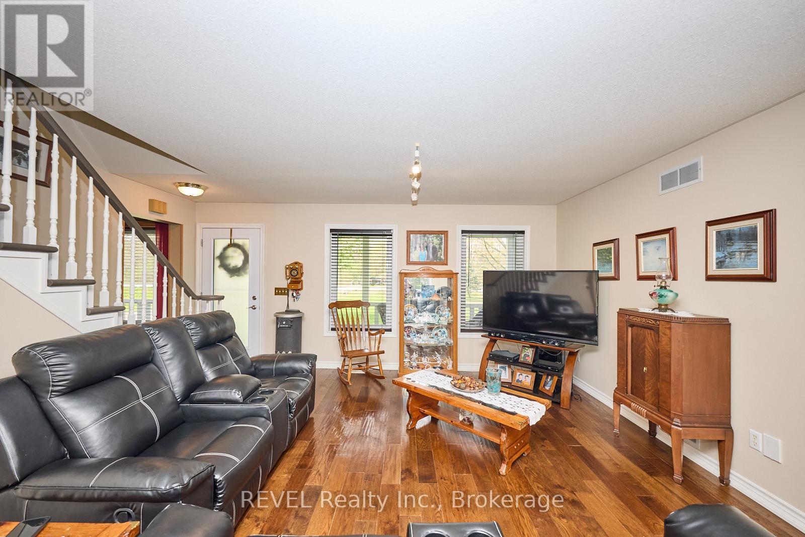 Photo 7 of 1452 Allanport Road, Thorold ON