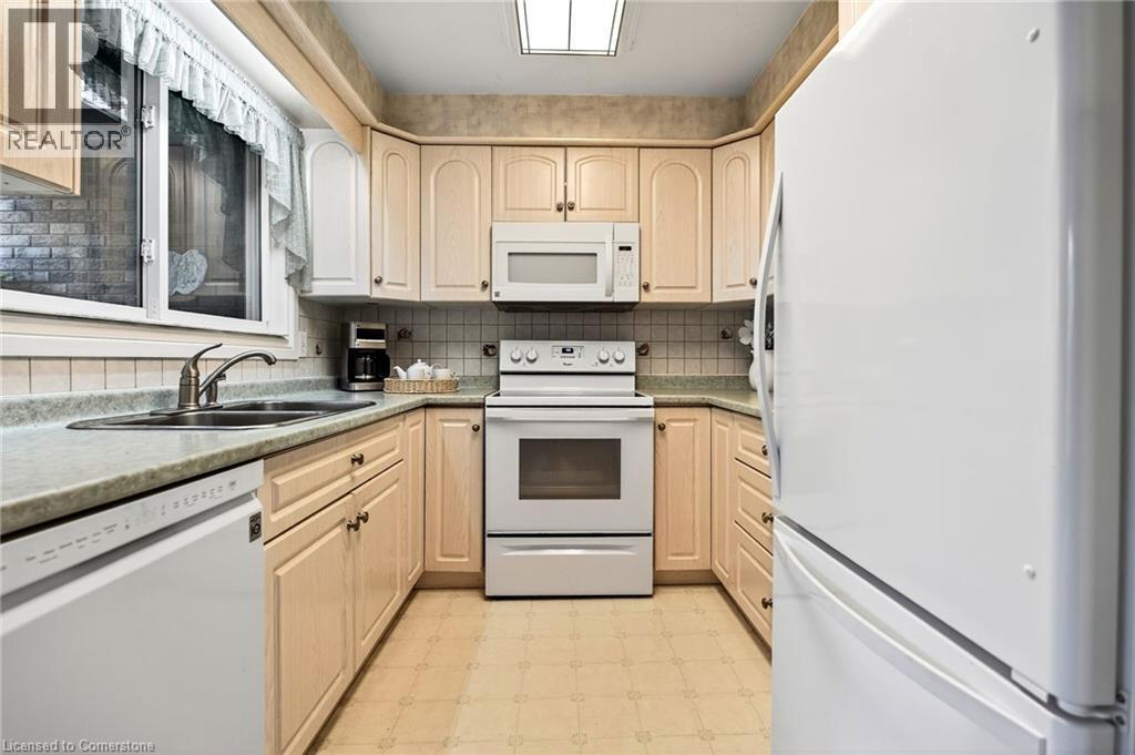 Photo 17 of 1552 Kerns Road Unit 4, Burlington ON