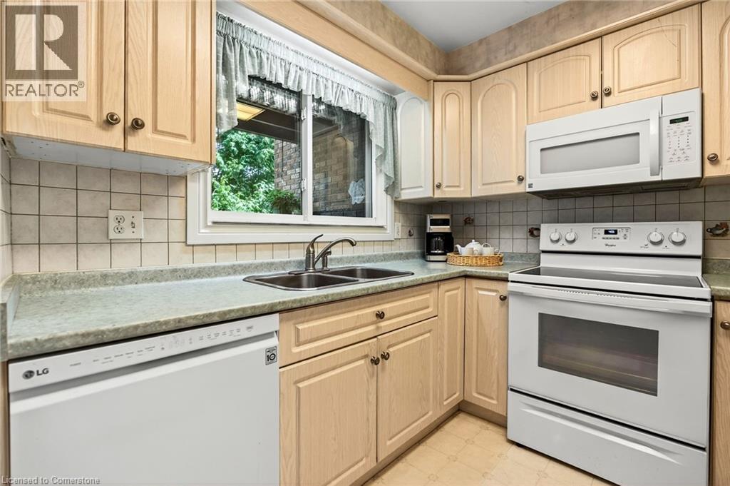 Photo 19 of 1552 Kerns Road Unit 4, Burlington ON
