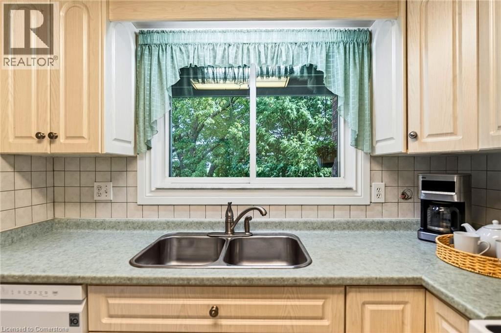 Photo 20 of 1552 Kerns Road Unit 4, Burlington ON