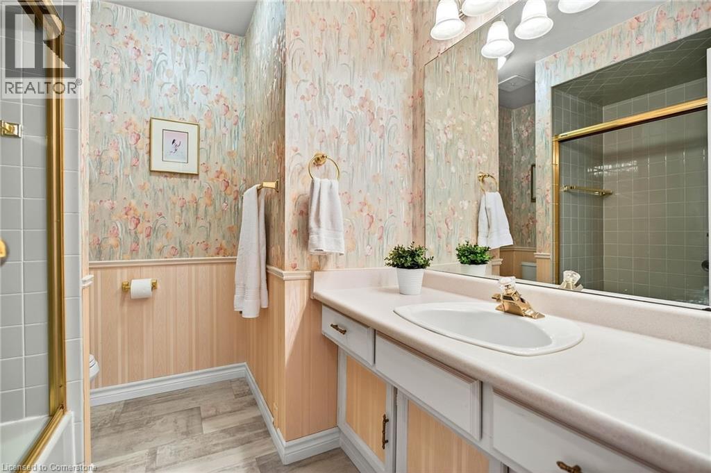 Photo 34 of 1552 Kerns Road Unit 4, Burlington ON