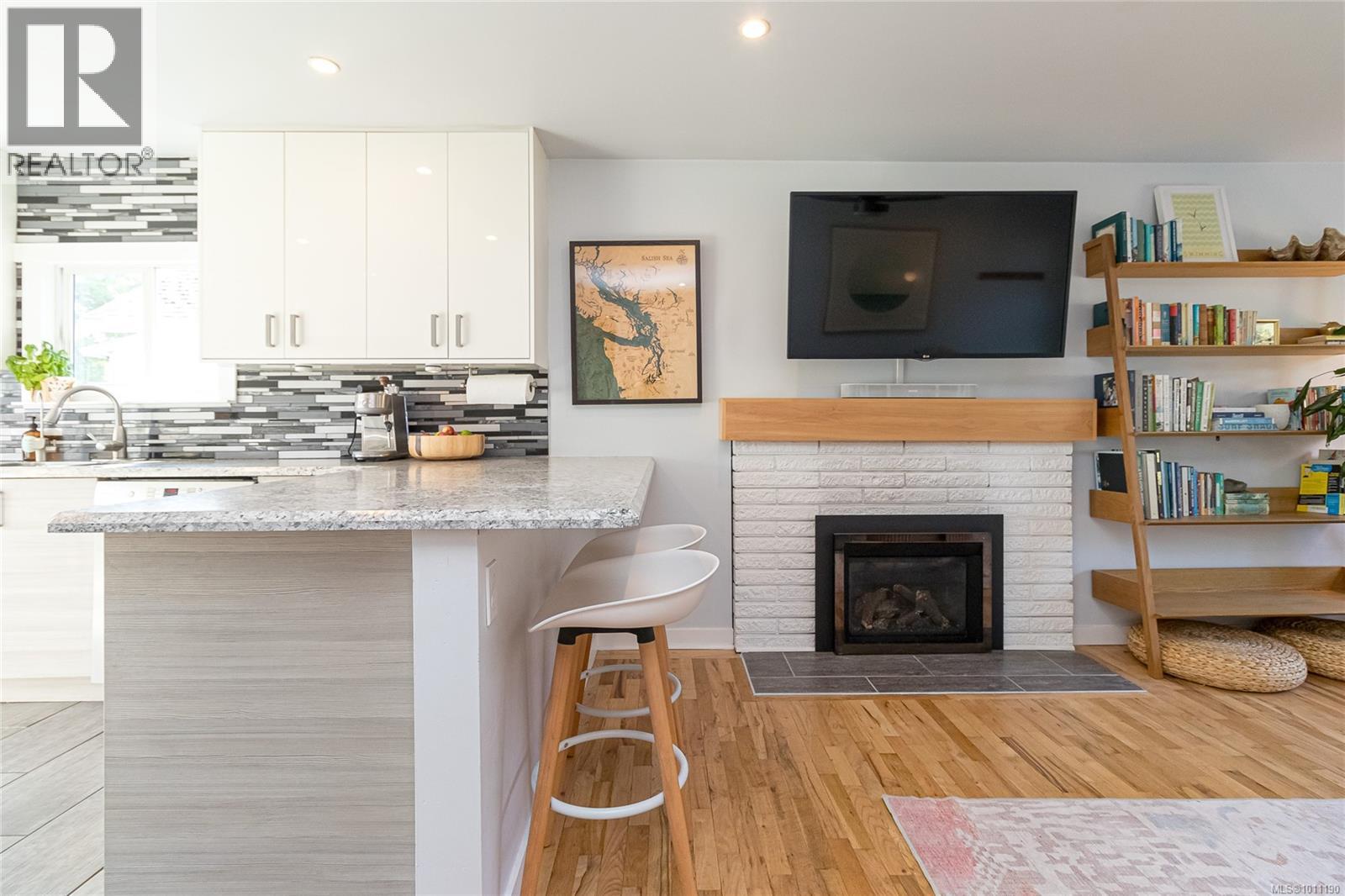 Single Family House for Sale in  Alder St Victoria 