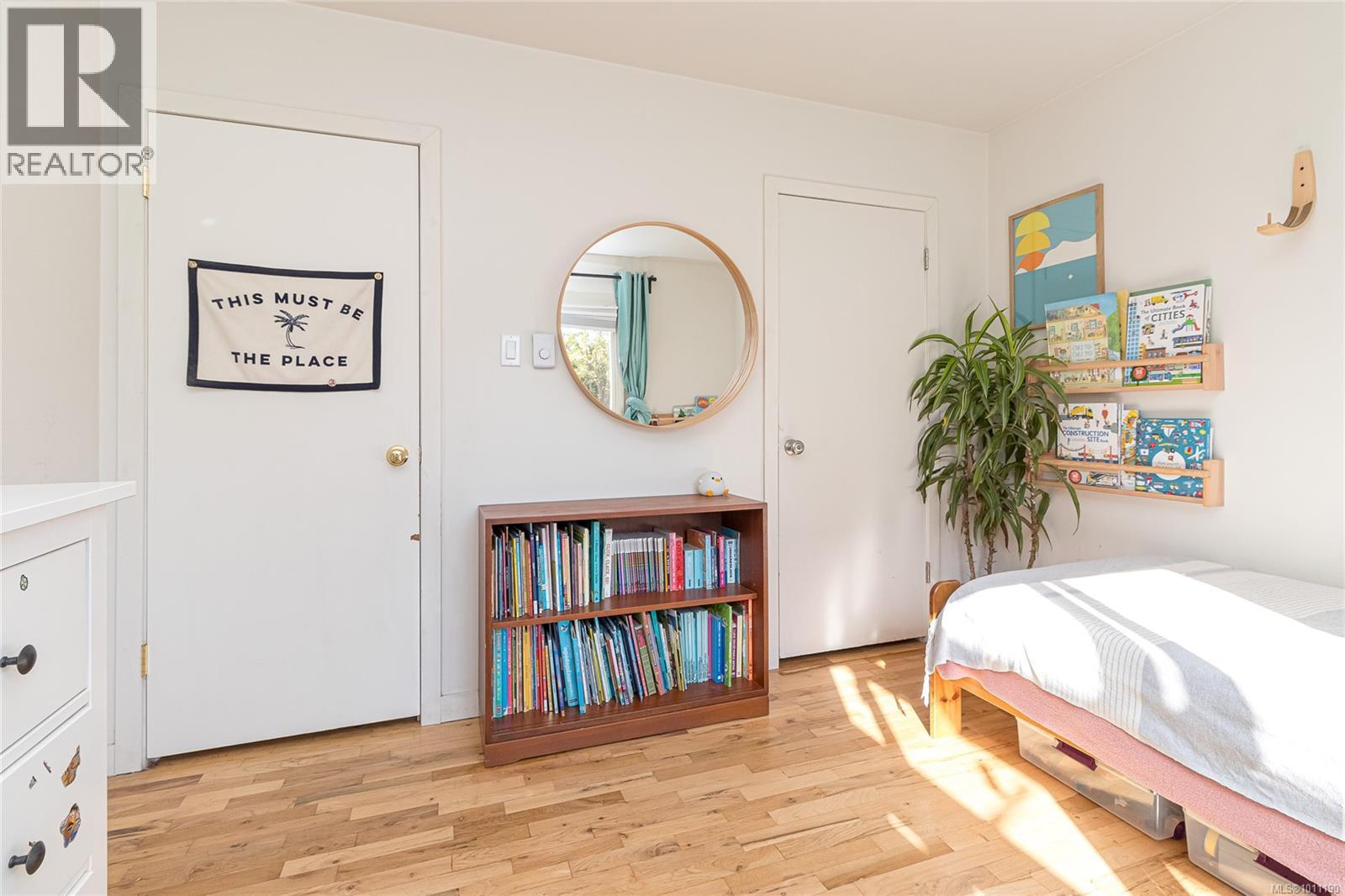Single Family House for Sale in  Alder St Victoria 