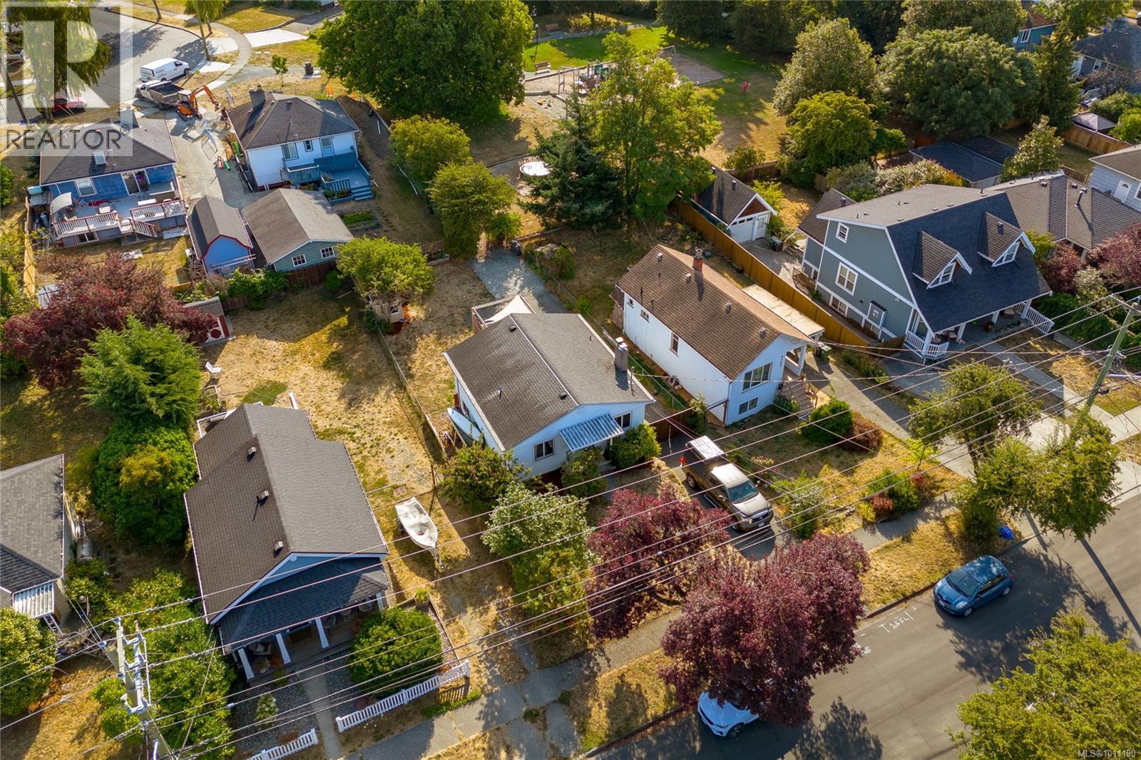 Single Family House for Sale in  Alder St Victoria 