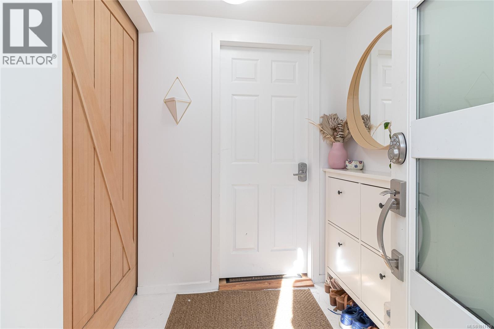 Single Family House for Sale in  Alder St Victoria 