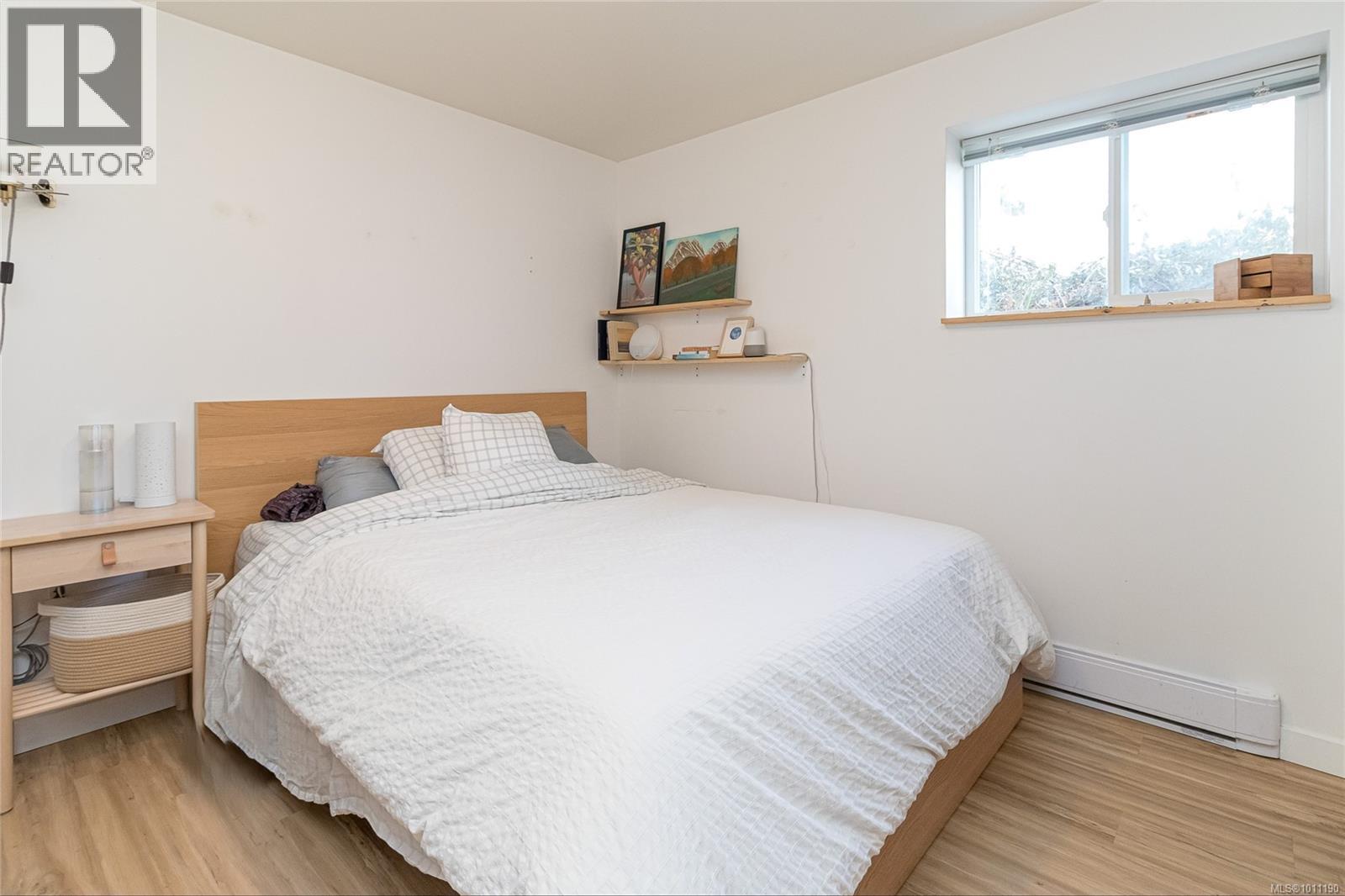 Single Family House for Sale in  Alder St Victoria 