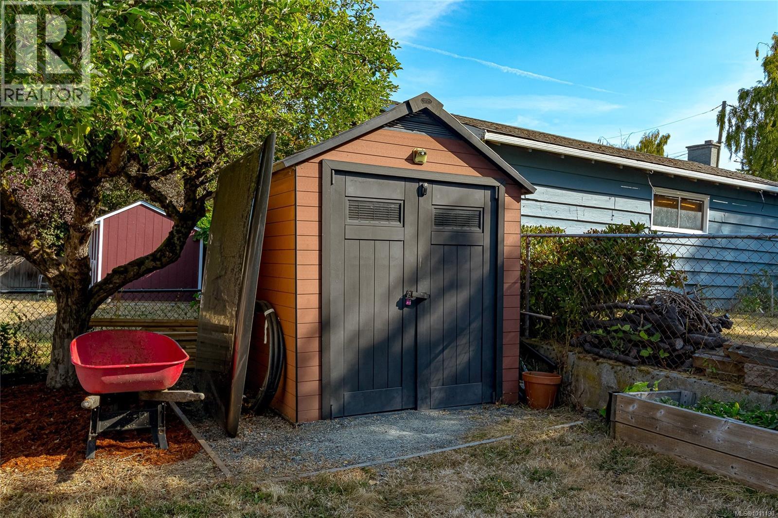 Single Family House for Sale in  Alder St Victoria 