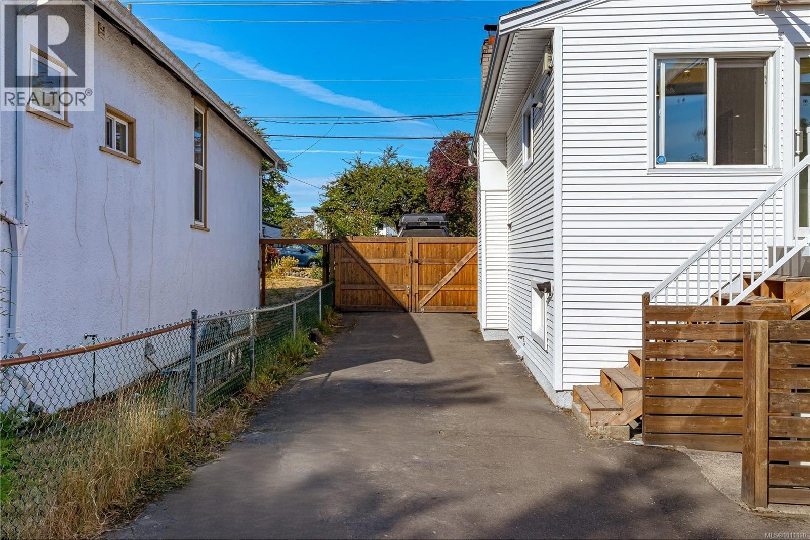 Single Family House for Sale in  Alder St Victoria 