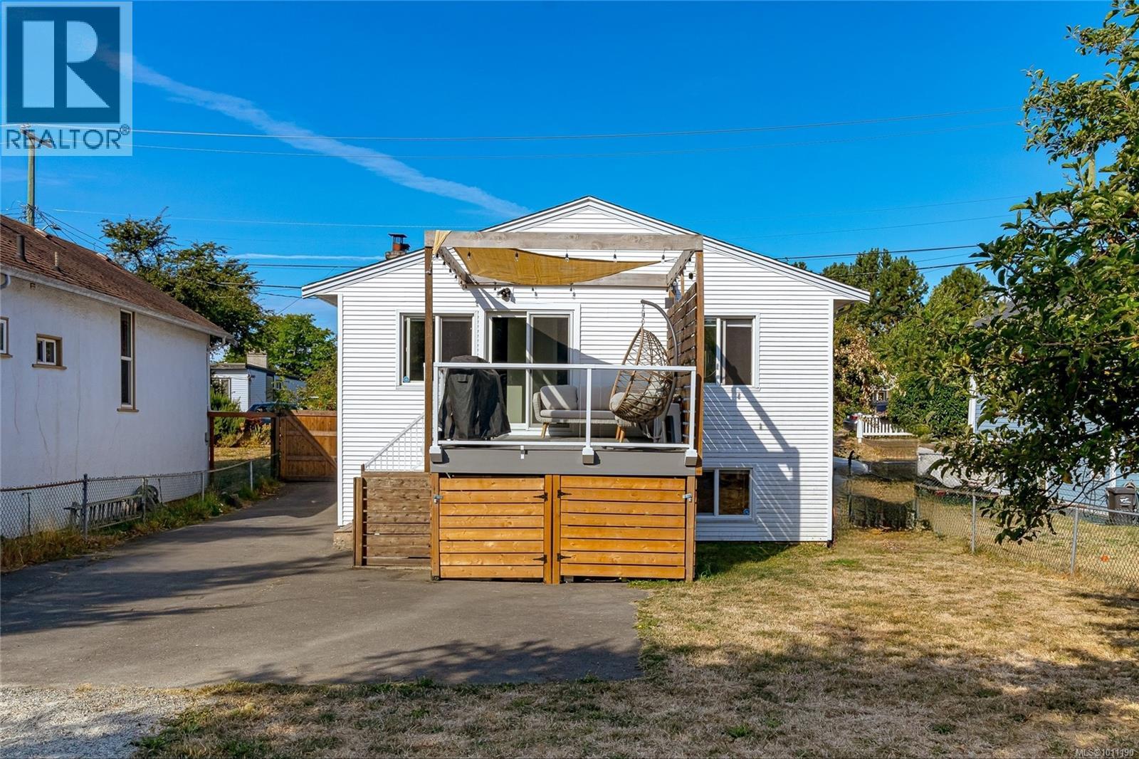 Single Family House for Sale in  Alder St Victoria 