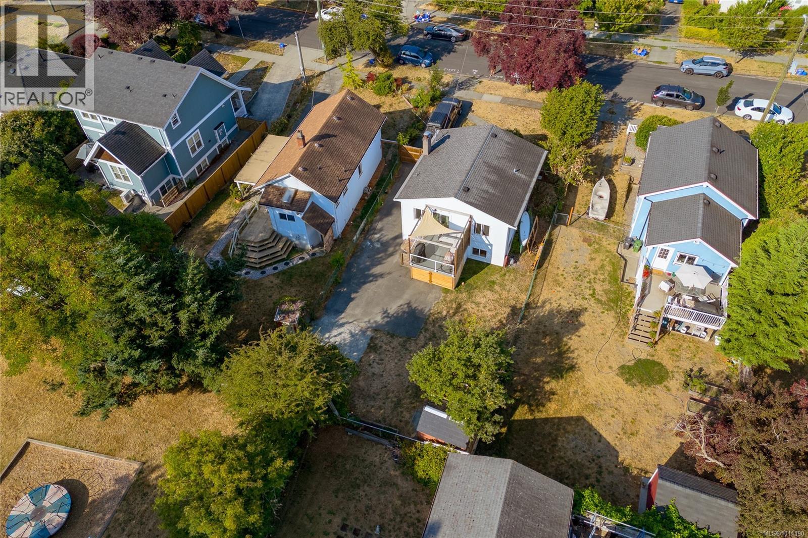 Single Family House for Sale in  Alder St Victoria 
