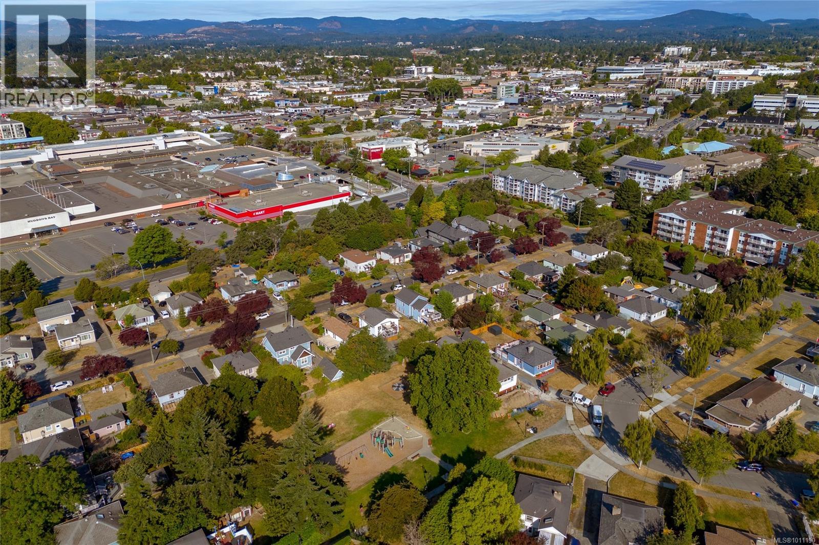 Single Family House for Sale in  Alder St Victoria 