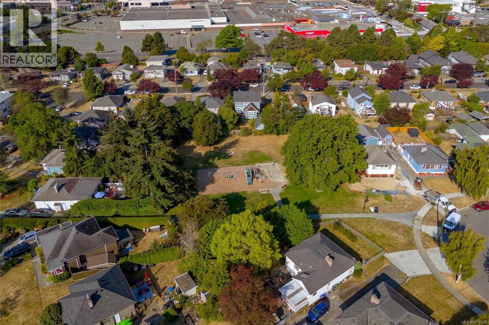 Single Family House for Sale in  Alder St Victoria 