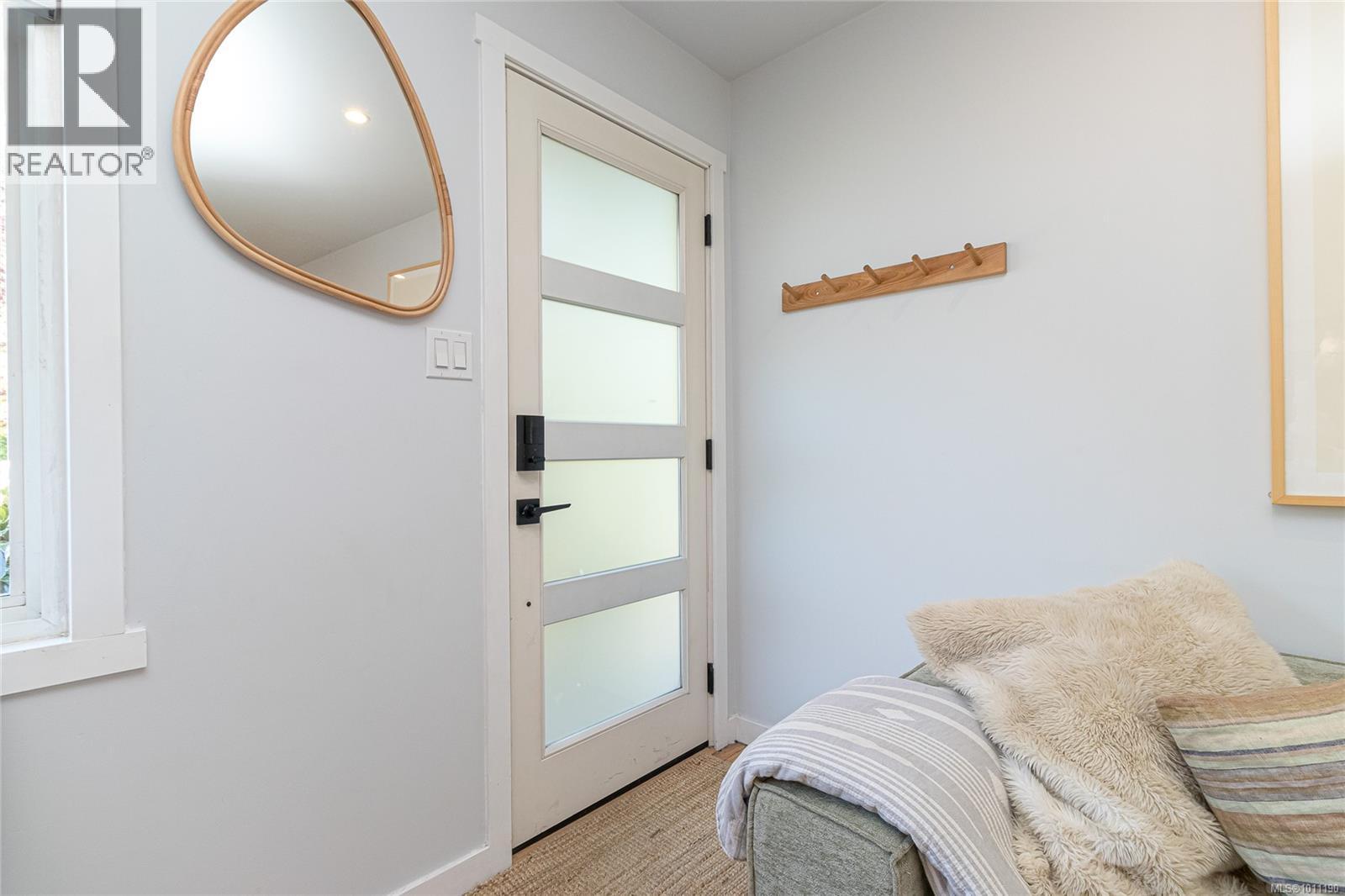 Single Family House for Sale in  Alder St Victoria 