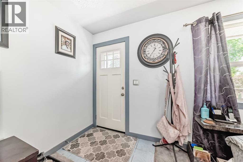 Single Family House Bungalow for Sale in   Avenue NW Bowness Calgary 
