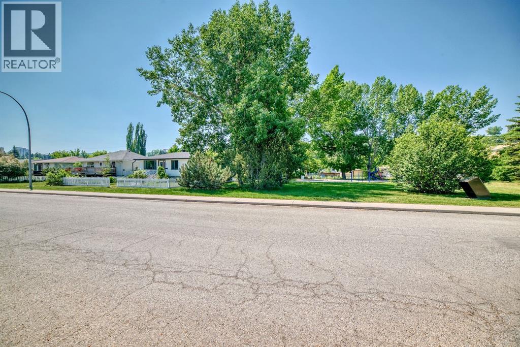 Single Family House Bungalow for Sale in   Avenue NW Bowness Calgary 