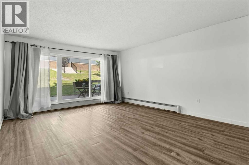 Photo 14 of 110 816 89 Avenue Sw, Calgary AB