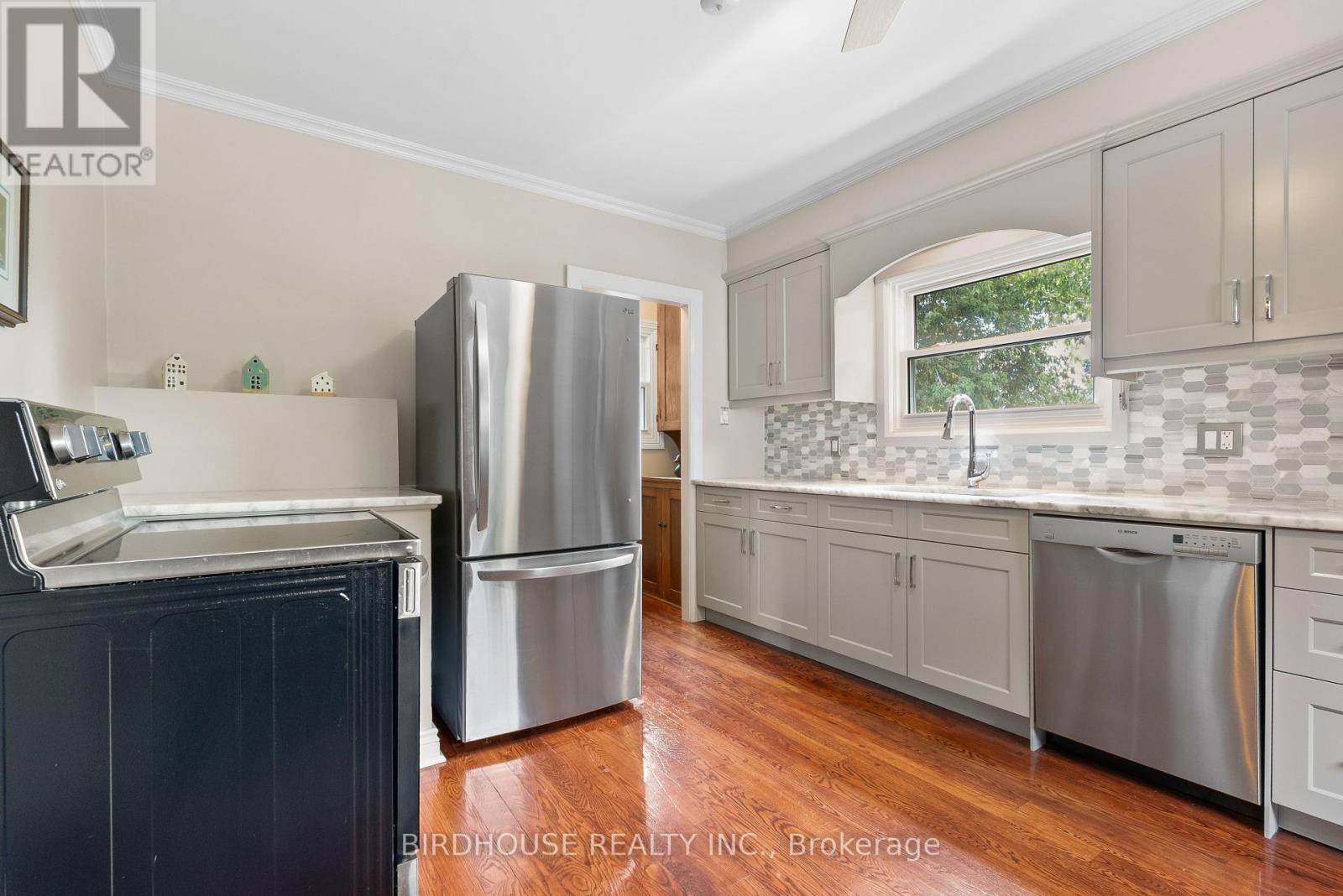 Photo 11 of 27 Francis Street, Kawartha Lakes ON