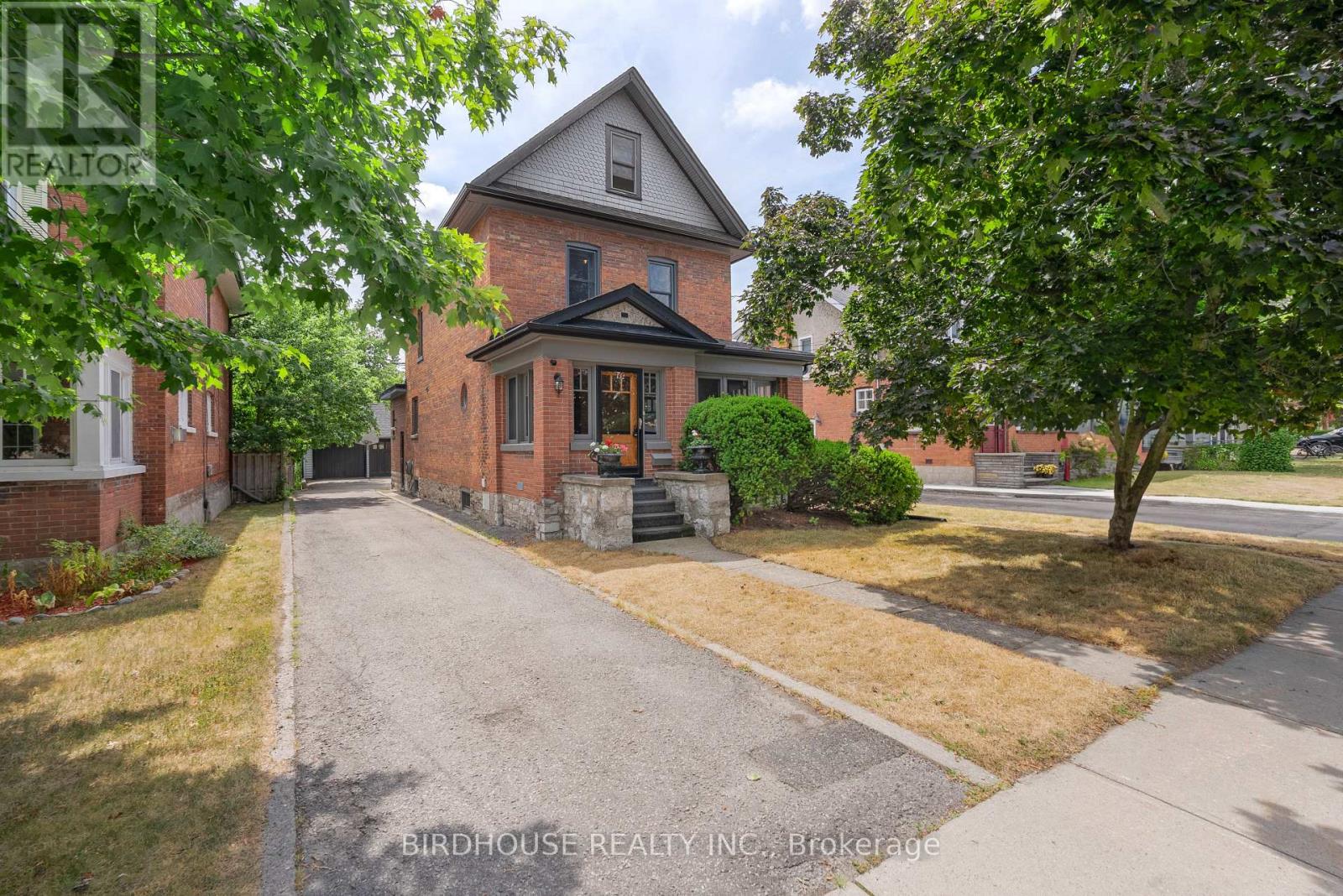 Photo 2 of 27 Francis Street, Kawartha Lakes ON