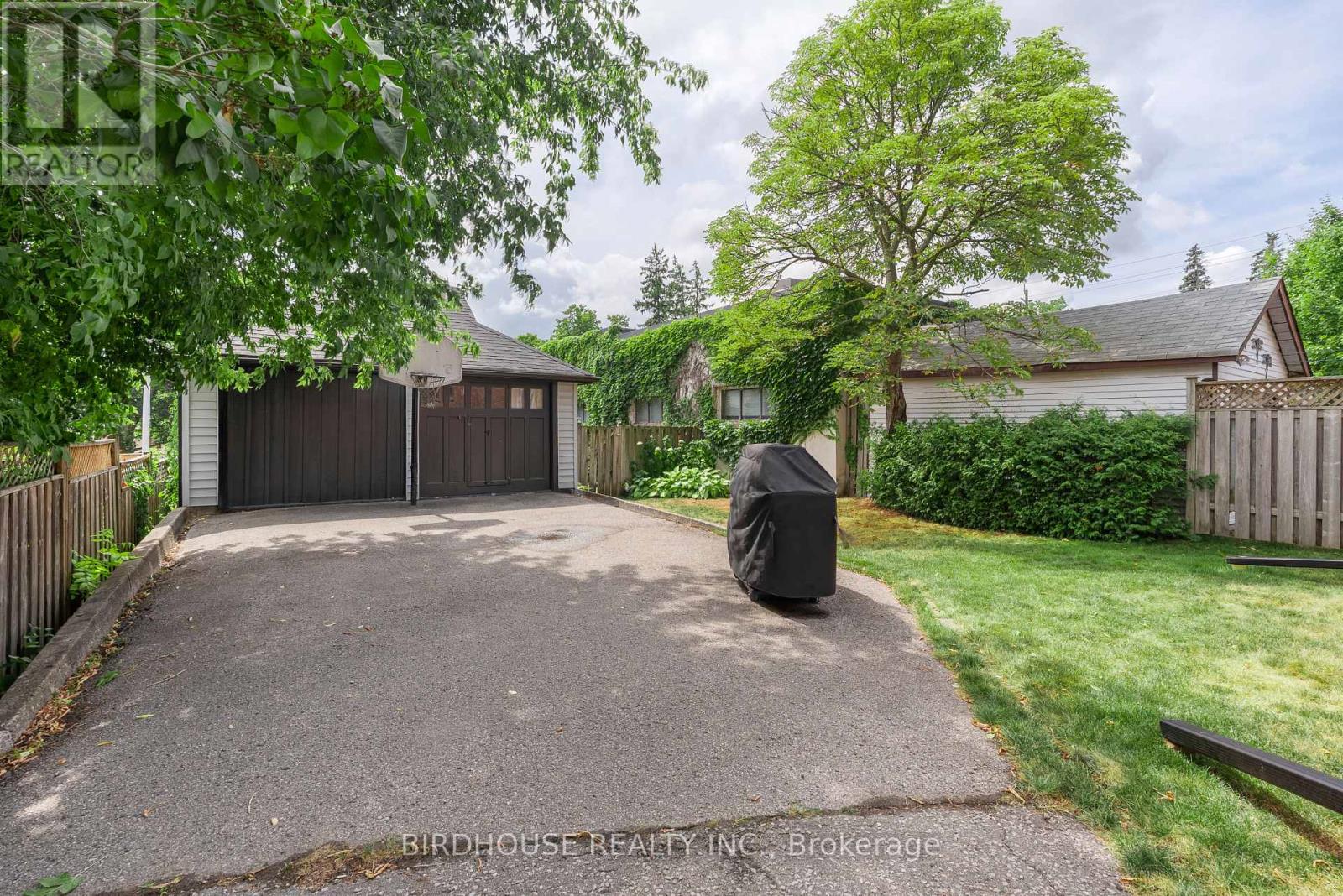Photo 25 of 27 Francis Street, Kawartha Lakes ON