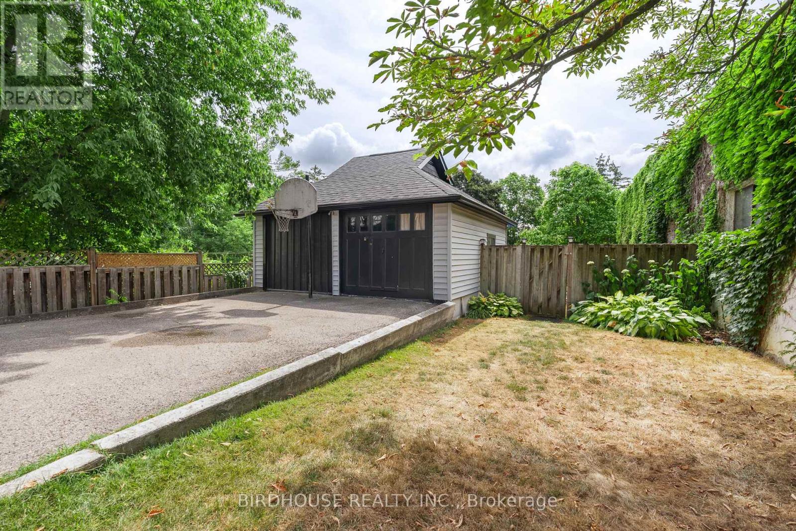 Photo 26 of 27 Francis Street, Kawartha Lakes ON