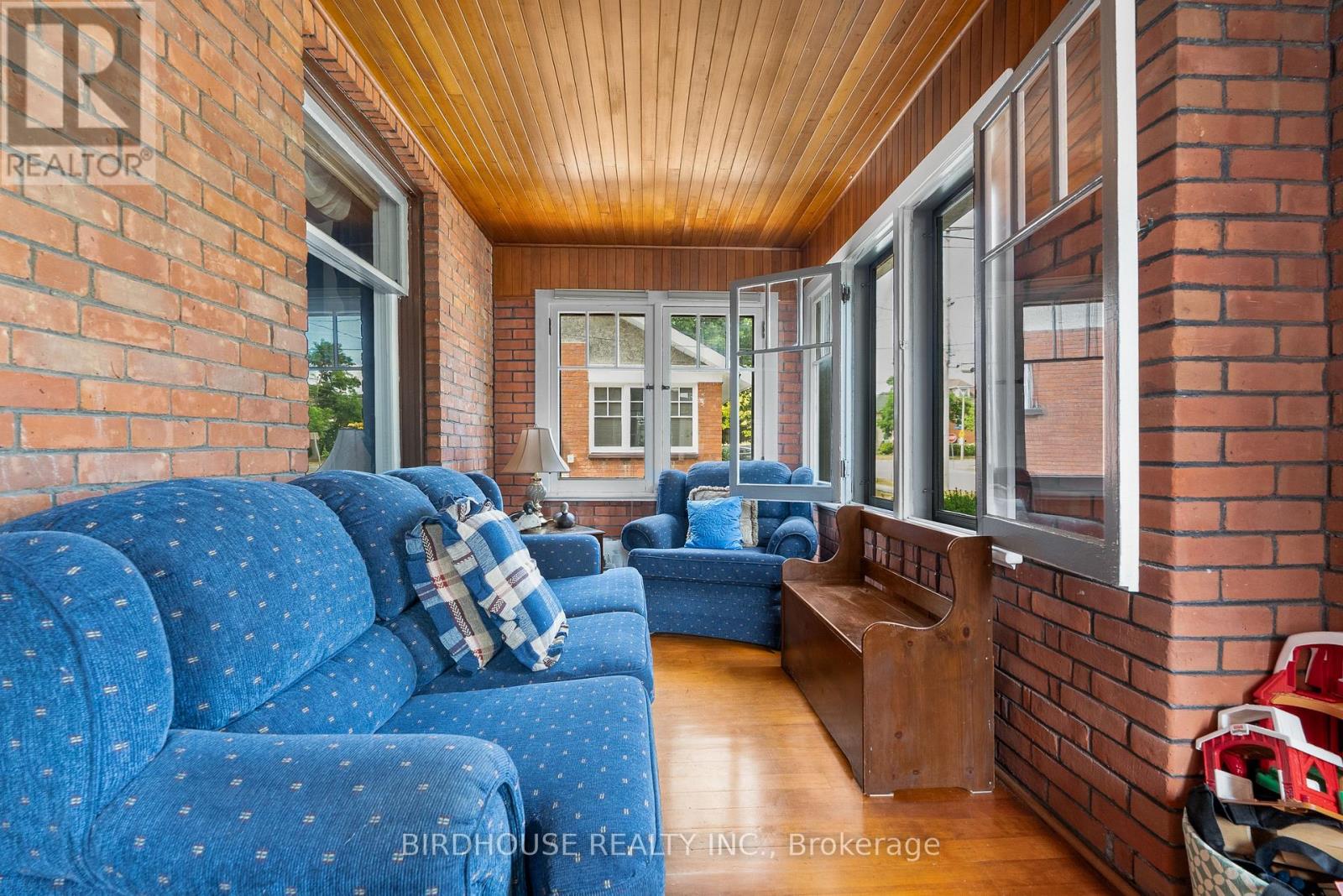 Photo 3 of 27 Francis Street, Kawartha Lakes ON