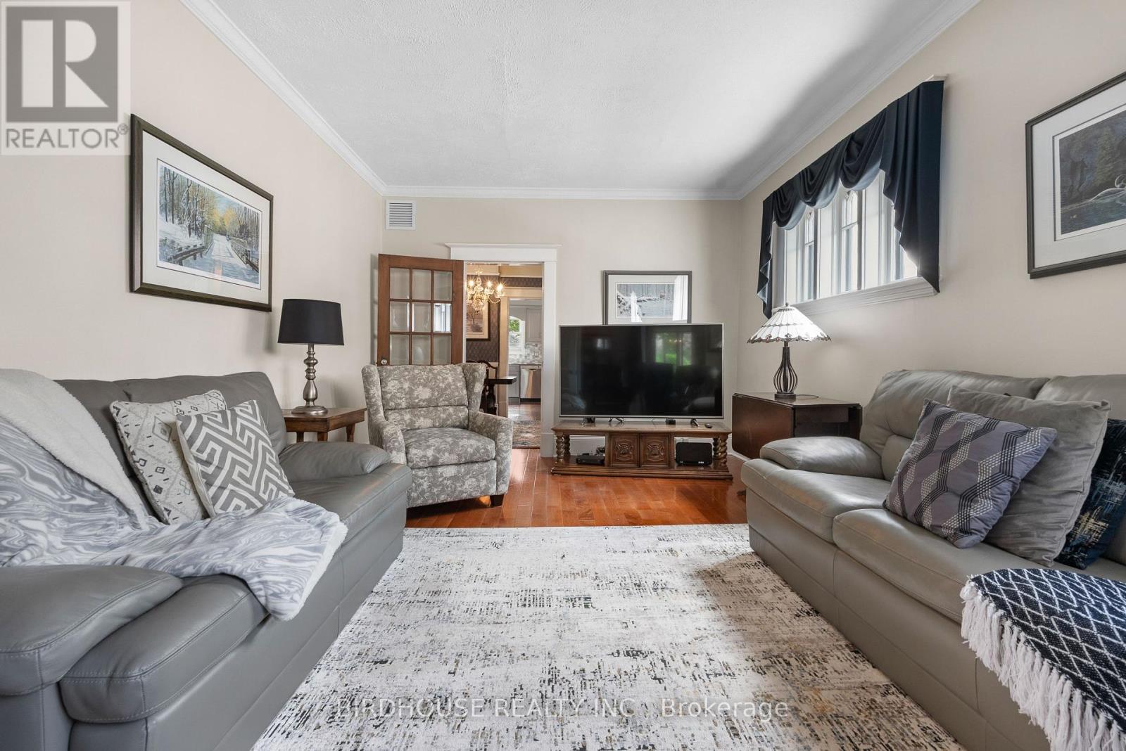 Photo 5 of 27 Francis Street, Kawartha Lakes ON