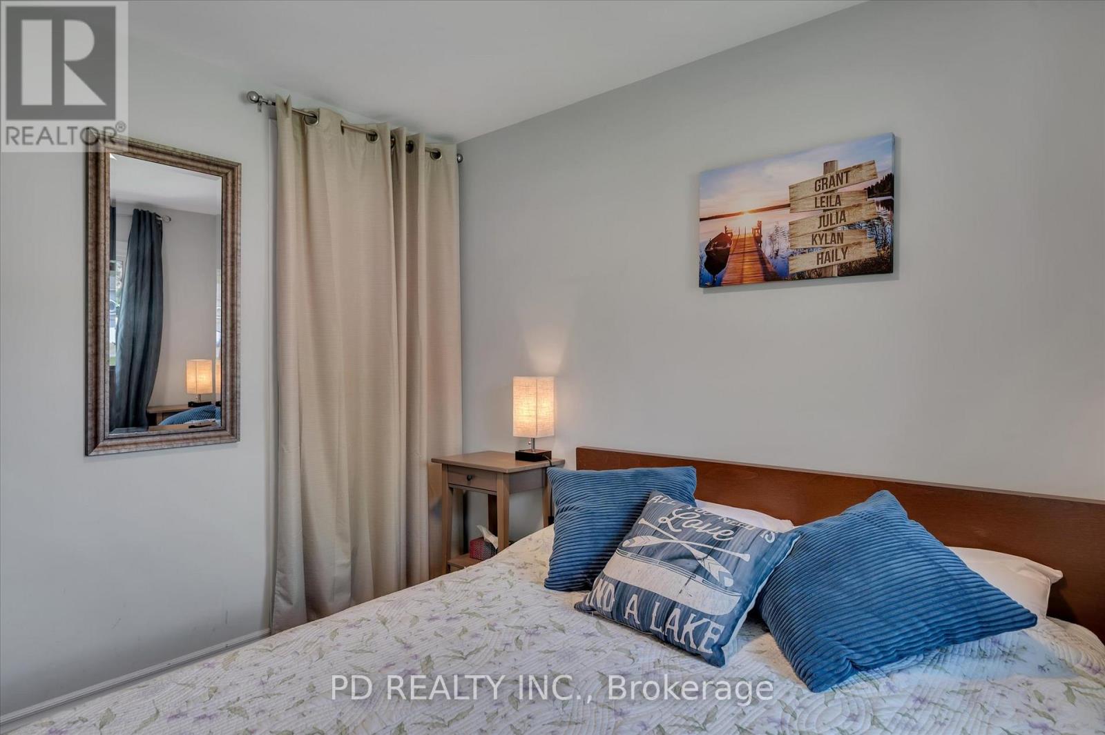 Photo 37 of 9 Charlotte Crescent, Kawartha Lakes ON