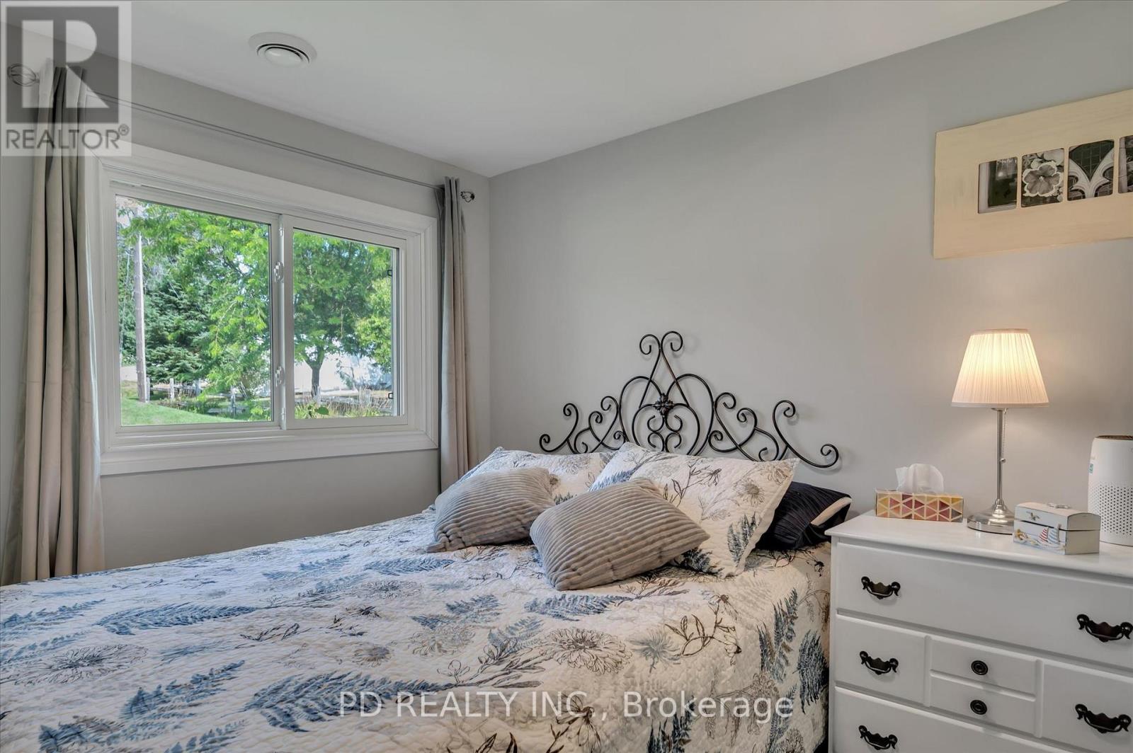 Photo 39 of 9 Charlotte Crescent, Kawartha Lakes ON