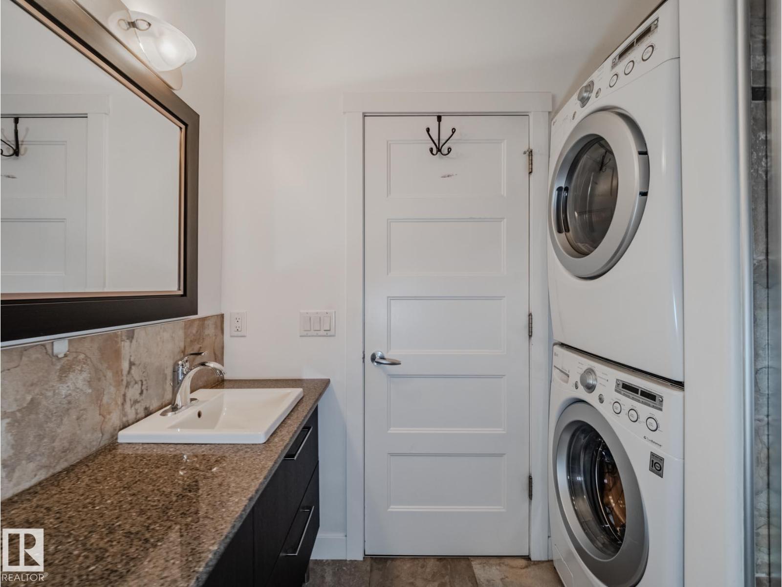 Photo 15 of 8306 108 St Nw, Edmonton AB
