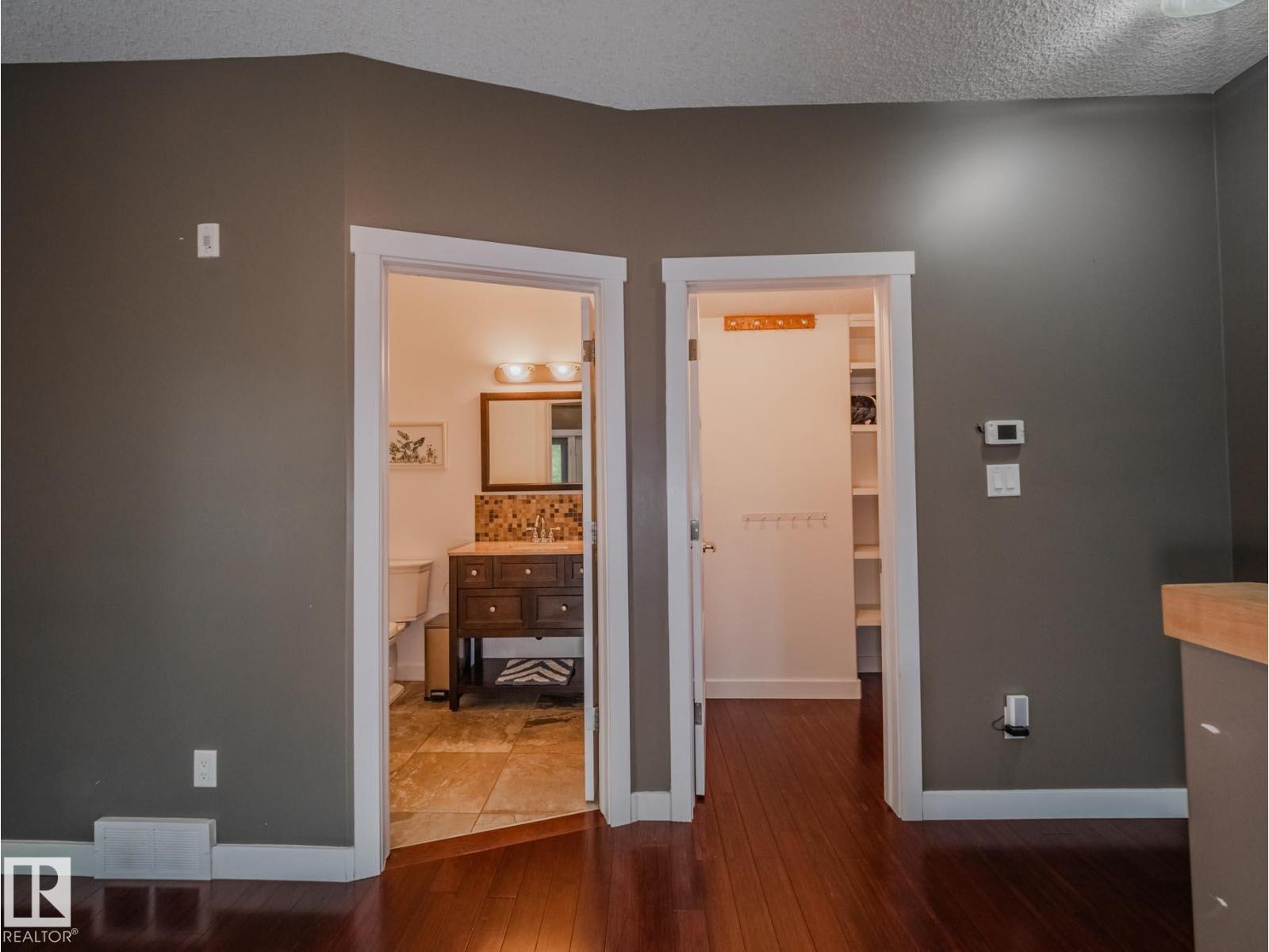 Photo 25 of 8306 108 St Nw, Edmonton AB