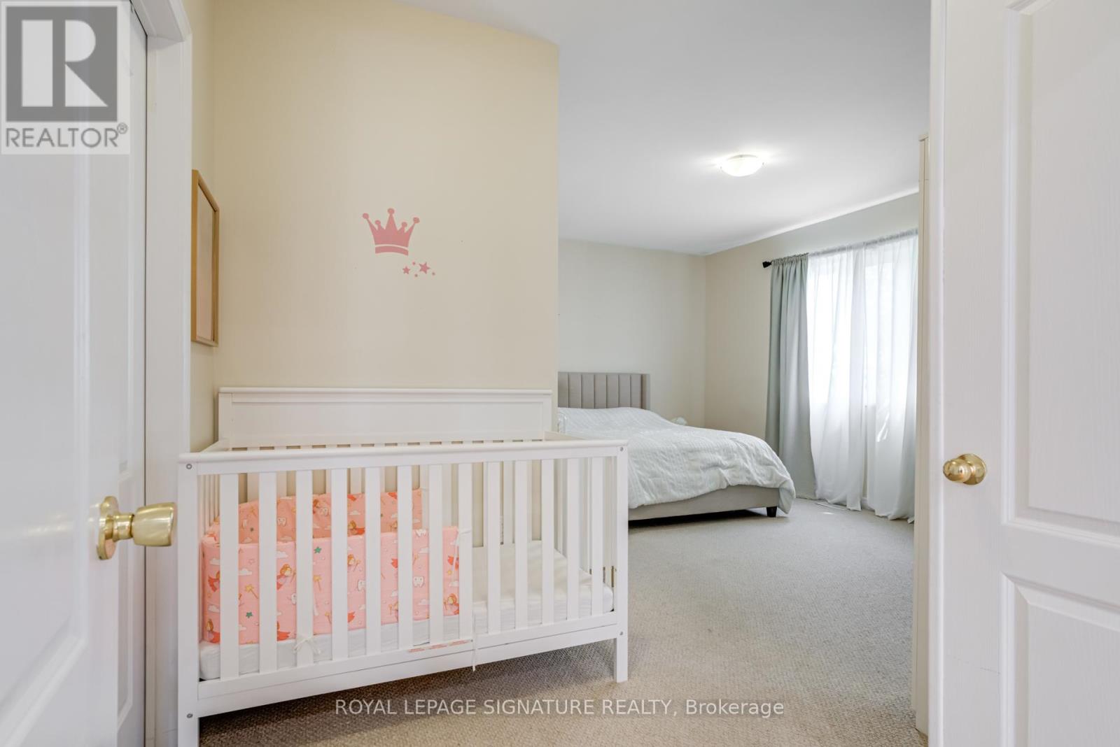 Photo 15 of 39 Treeline Boulevard, Brampton ON