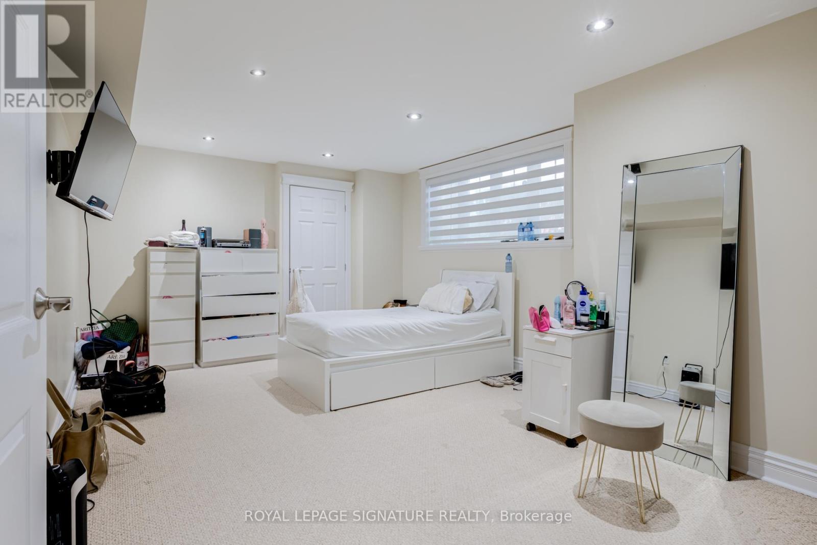 Photo 41 of 39 Treeline Boulevard, Brampton ON