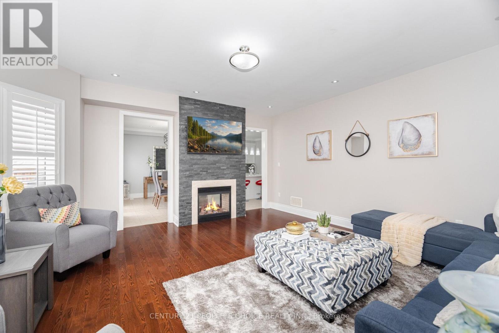 Photo 35 of 11 Vernosa Drive, Brampton ON