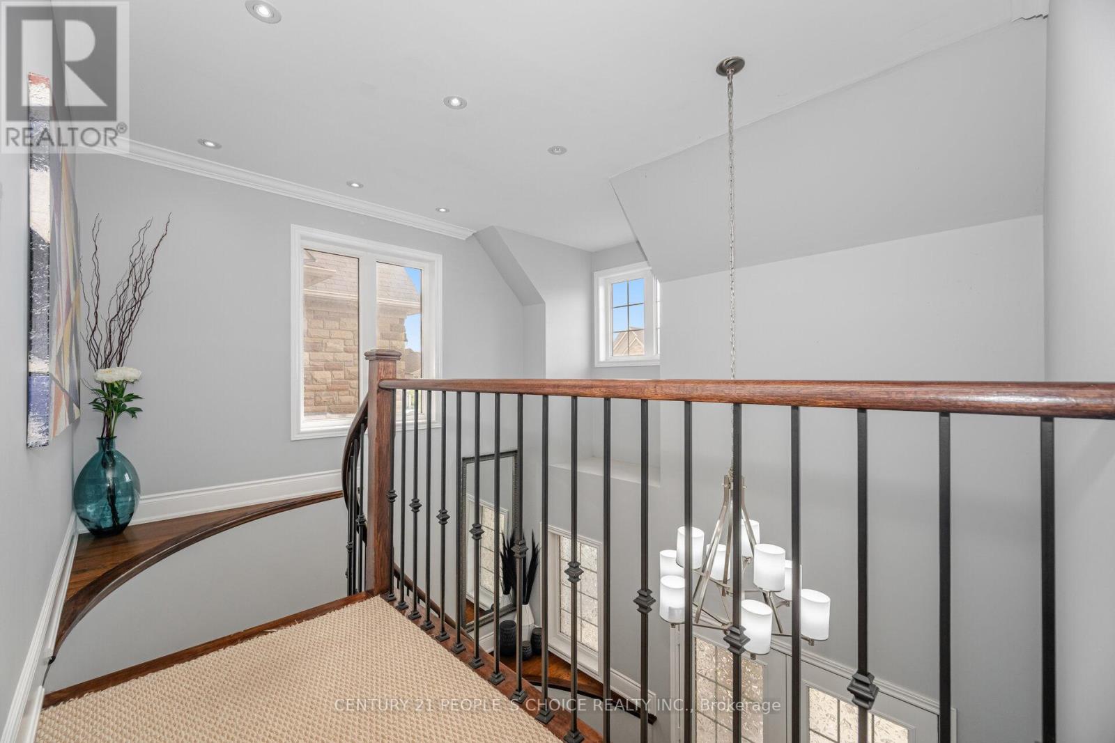 Photo 12 of 11 Vernosa Drive, Brampton ON