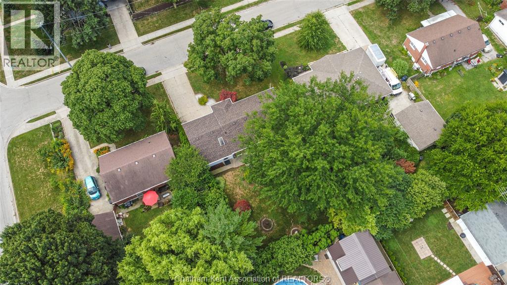 Photo 46 of 33 Meadowlea Road, Chatham ON