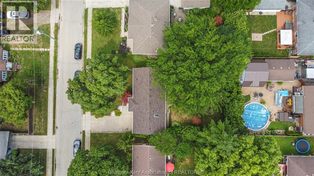 Photo 50 of 33 Meadowlea Road, Chatham ON