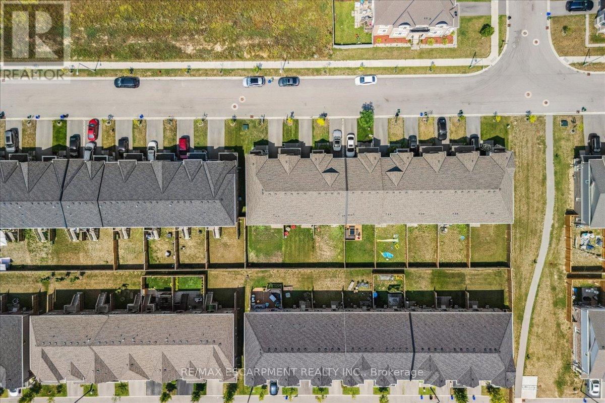 Photo 39 of 81 Beasley Grove, Hamilton ON