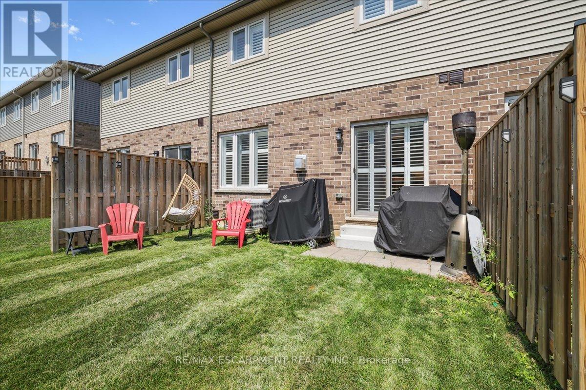Photo 35 of 81 Beasley Grove, Hamilton ON