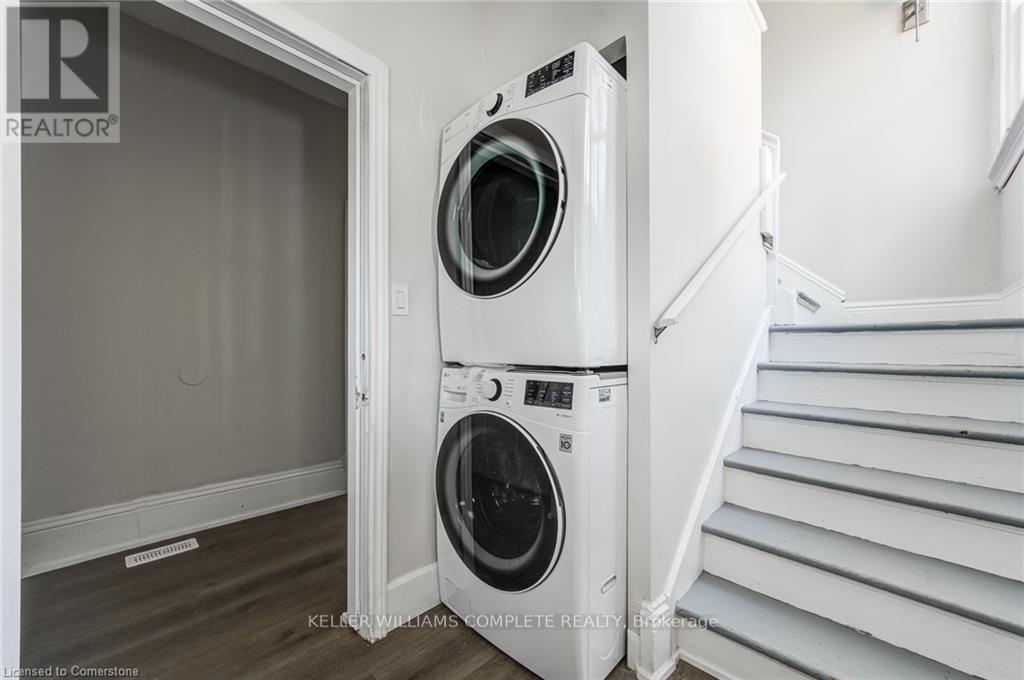Photo 14 of Upper 200 Park Avenue, Brantford ON