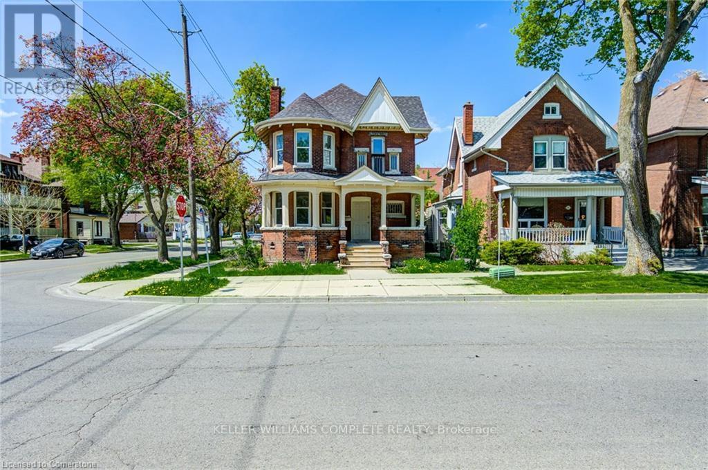 Photo 2 of Upper 200 Park Avenue, Brantford ON