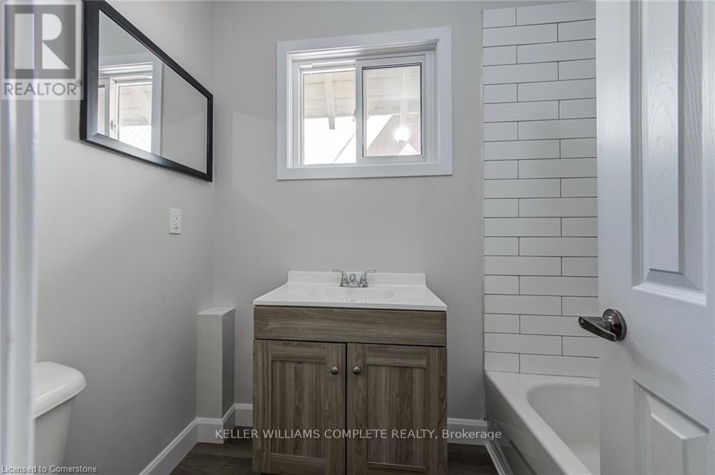 Photo 21 of Upper 200 Park Avenue, Brantford ON