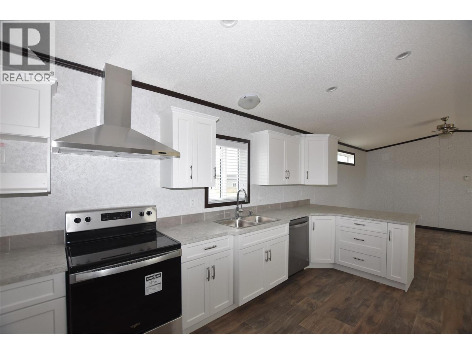 #24 61 Antoine Road - 9