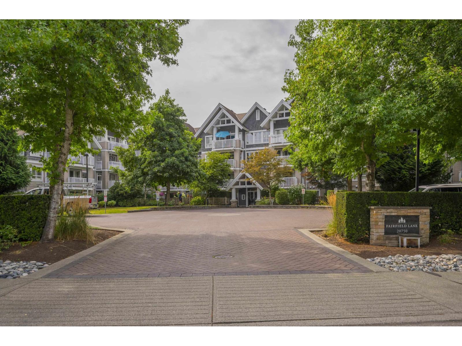 Photo 1 of 410 20750 Duncan Way, Langley BC
