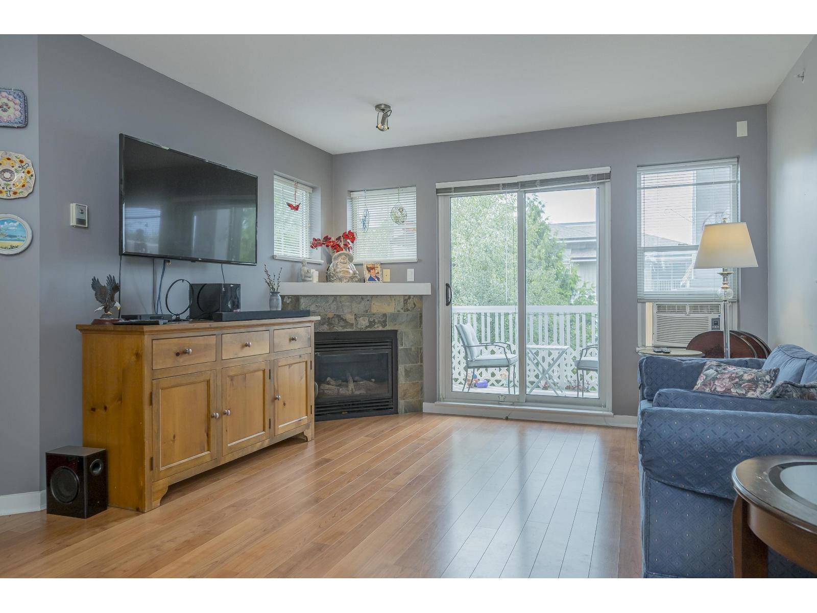 Photo 6 of 410 20750 Duncan Way, Langley BC