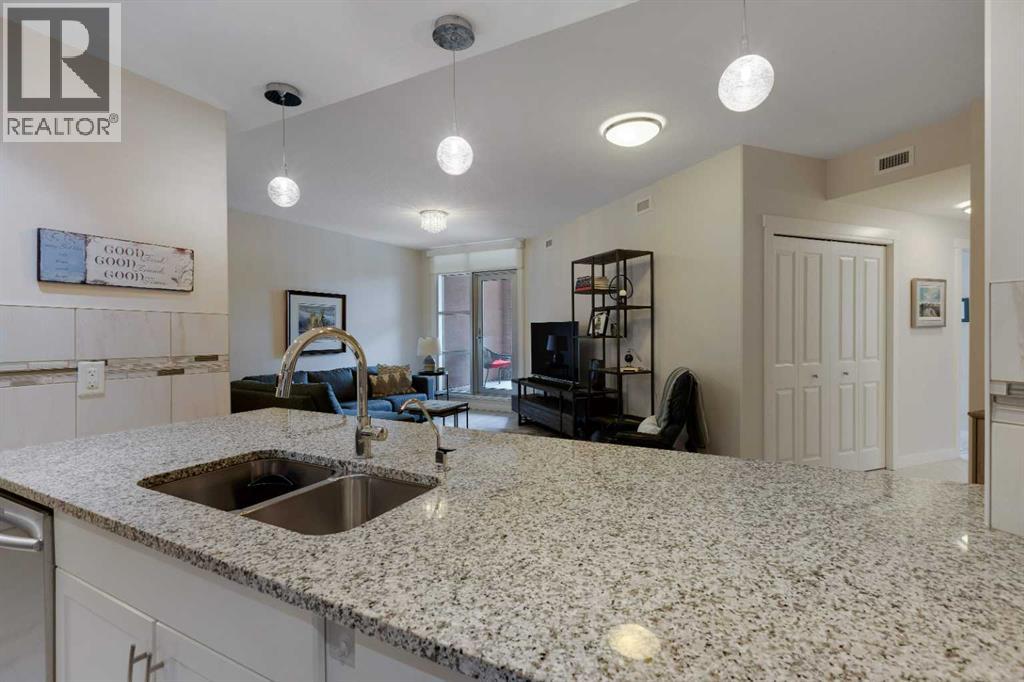 109, 32 Varsity Estates Circle NW, Calgary, Alberta