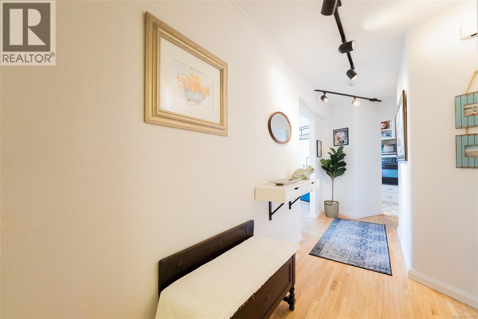 Photo 12 of 204 375 Newcastle Ave, Nanaimo BC