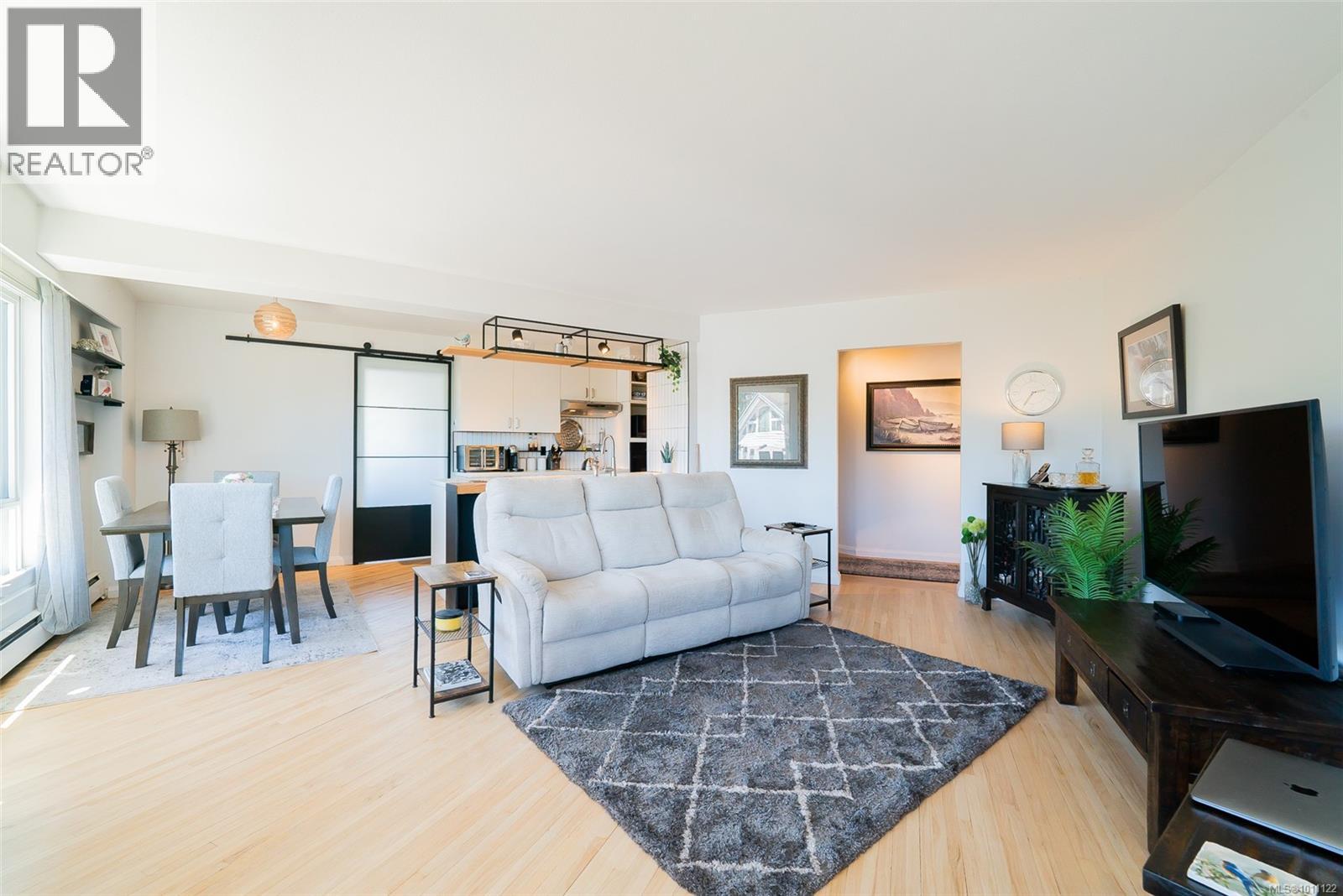 Photo 6 of 204 375 Newcastle Ave, Nanaimo BC