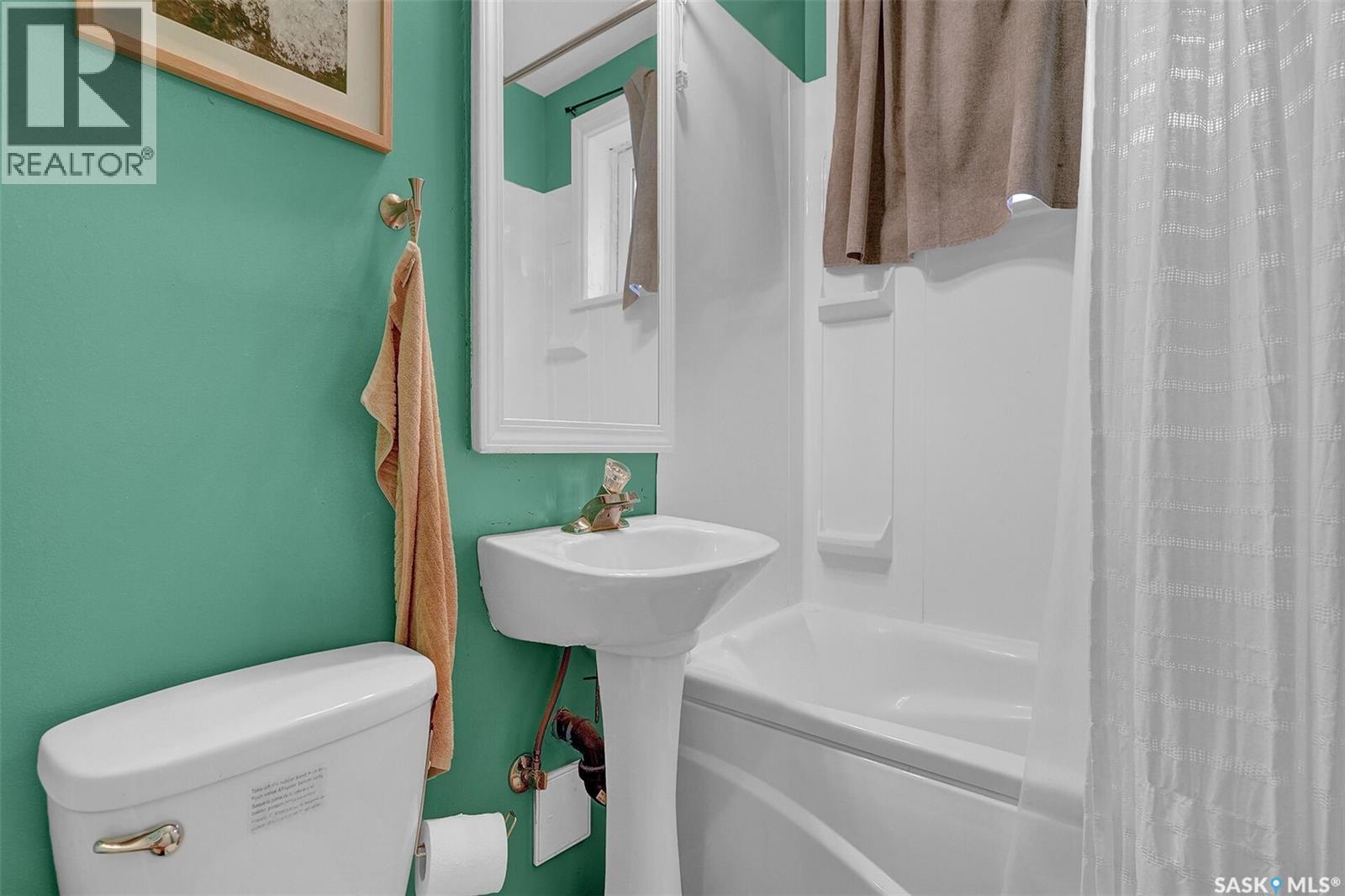 Photo 19 of 2919 Athol Street, Regina SK