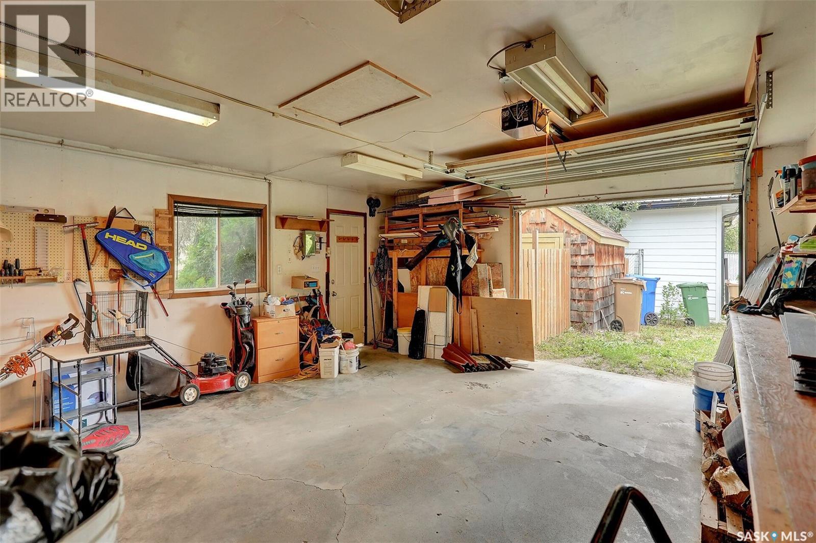 Photo 36 of 2919 Athol Street, Regina SK